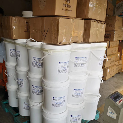 濟(jì)寧客戶再次購(gòu)買高透明液體硅膠2噸出貨中 濟(jì)寧客戶再次購(gòu)買高透明液體硅膠2噸出貨中